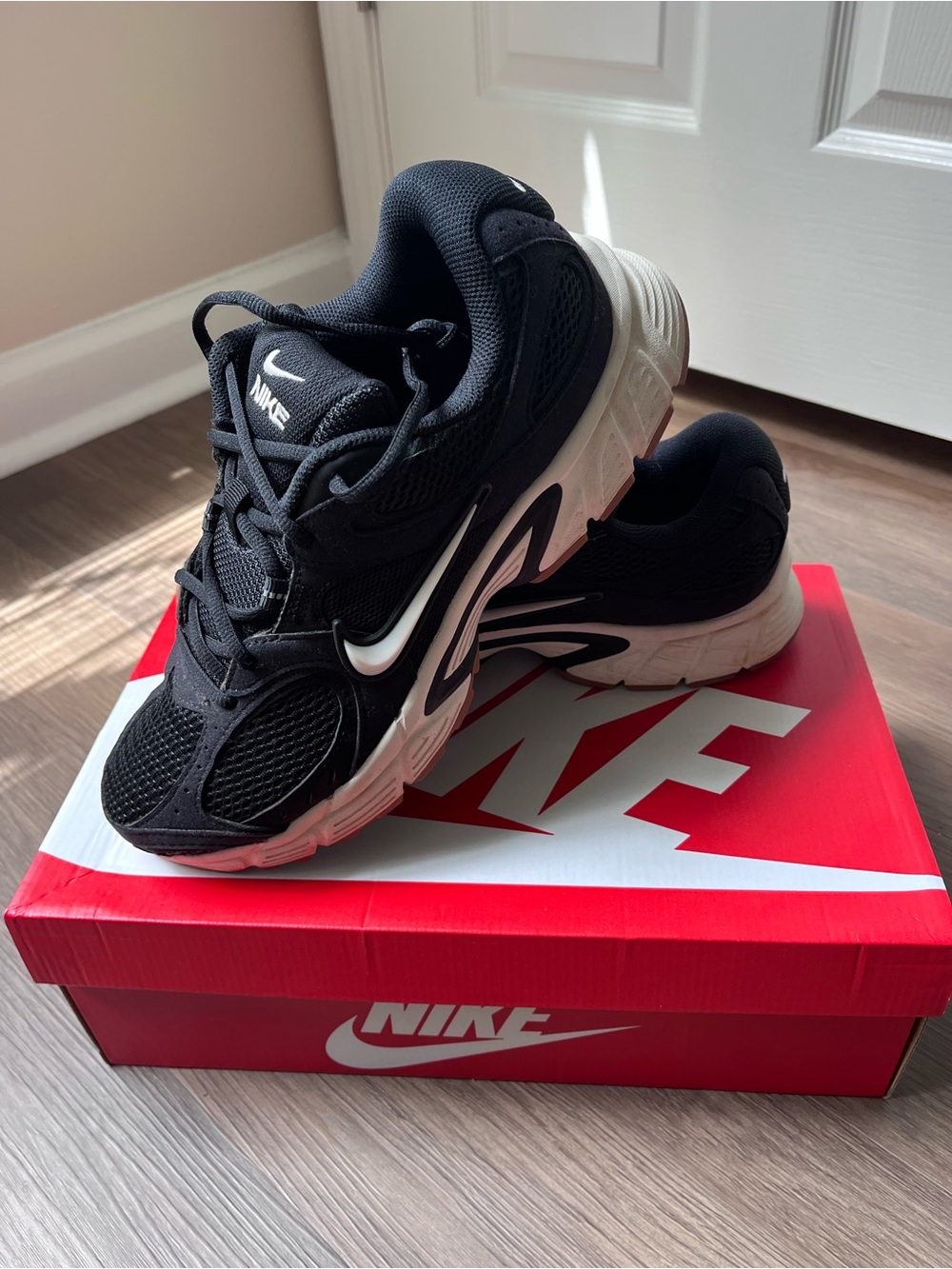 Nike V5 RNR - Picture 4 of 5